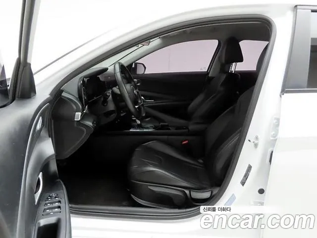 Hyundai Avante CN7 — Фото автомобиля 13