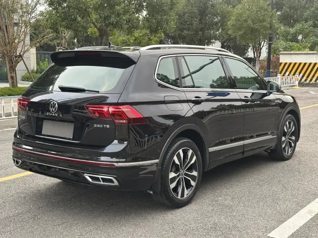 Volkswagen Tiguan L — Фото автомобиля 9