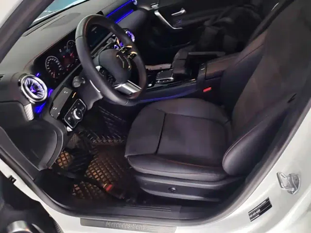 Mercedes-Benz A-Class — Фото автомобиля 10