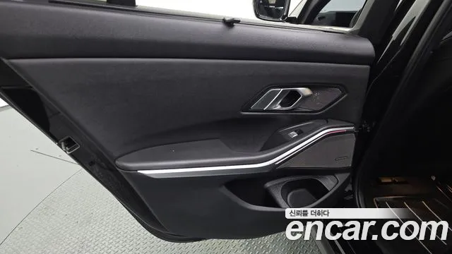 BMW 3-Series 3 серия (G20) 320d Touring M Sport — Фото автомобиля 24