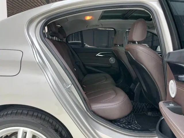 BMW 1 Series — Фото автомобиля 29
