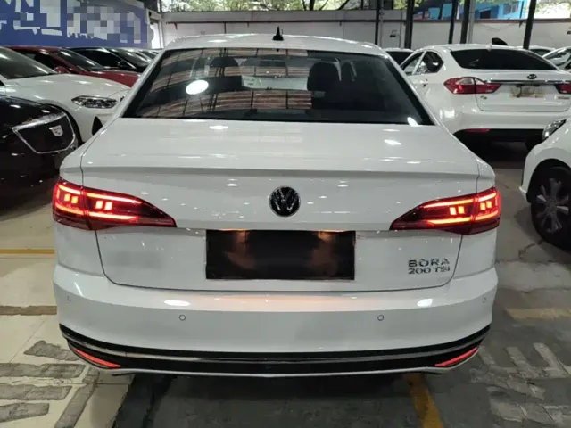 Volkswagen Bora — Фото автомобиля 5