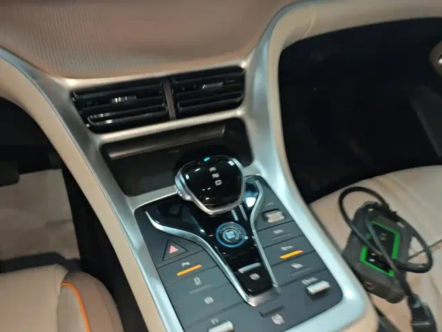 BYD Song Pro — Фото автомобиля 13