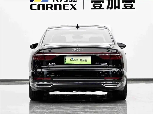 Audi A8 — Фото автомобиля 5