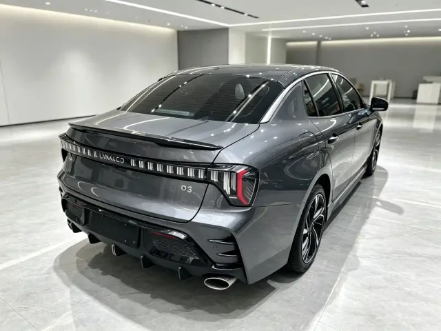 Lynk & Co 03 — Фото автомобиля 8
