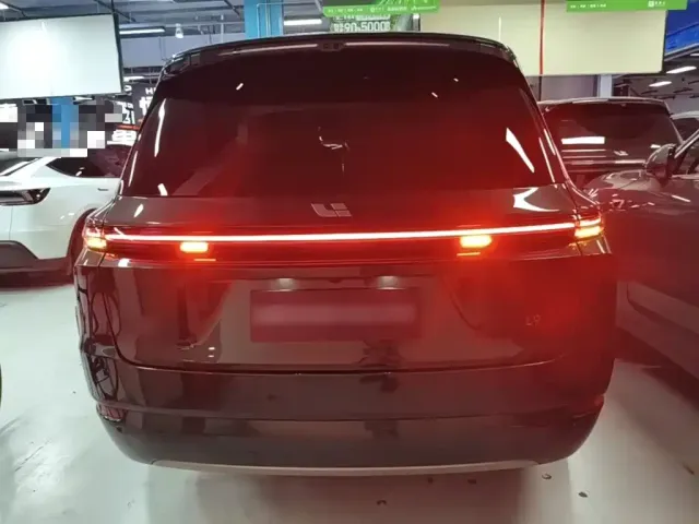 Li Auto L9 — Фото автомобиля 5