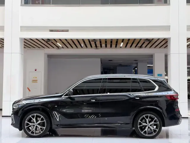 BMW X5 — Фото автомобиля 8