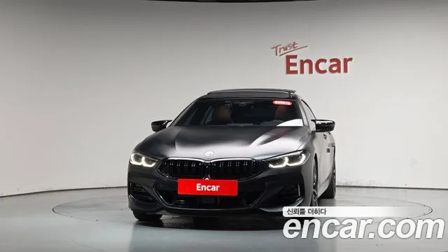 BMW 8 Series G15 — Фото автомобиля 3