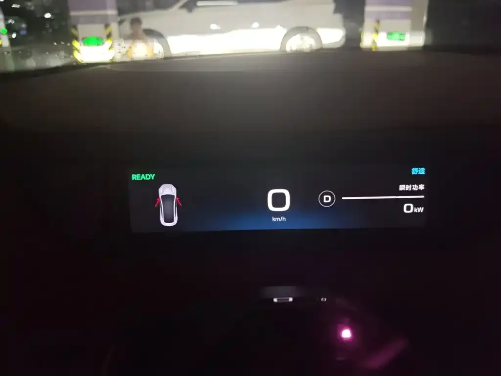 Xiaomi Auto Xiaomi SU7 2024 RWD Long Range Intelligent Driving Edition — Фото автомобиля 3