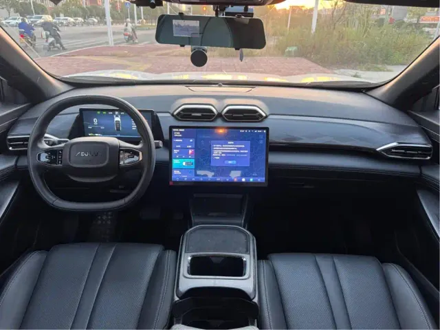 Dongfeng Fengshen L7 — Фото автомобиля 6