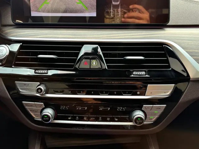 BMW 5 Series — Фото автомобиля 19