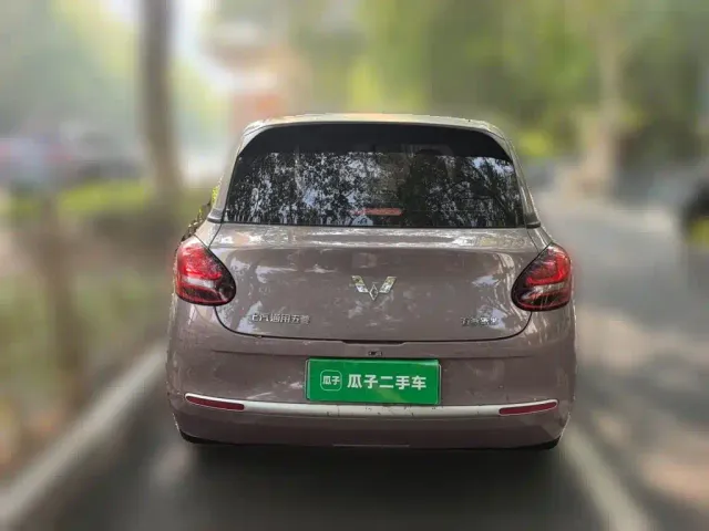 Wuling Bingo — Фото автомобиля 3