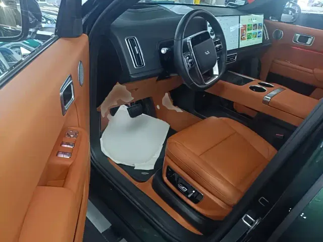 Li Auto L9 — Фото автомобиля 15