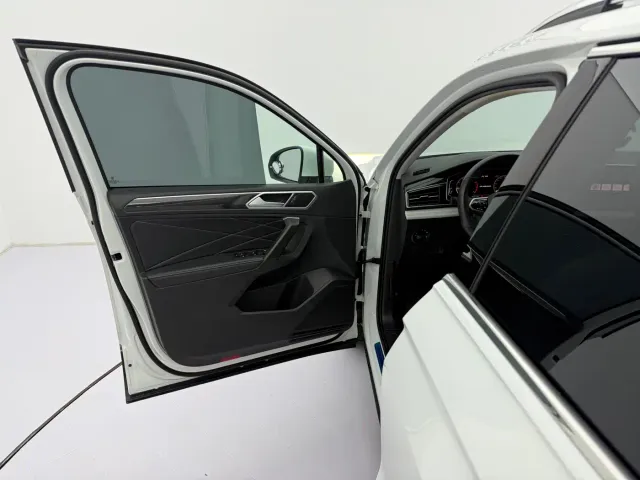 Volkswagen Tiguan L — Фото автомобиля 22