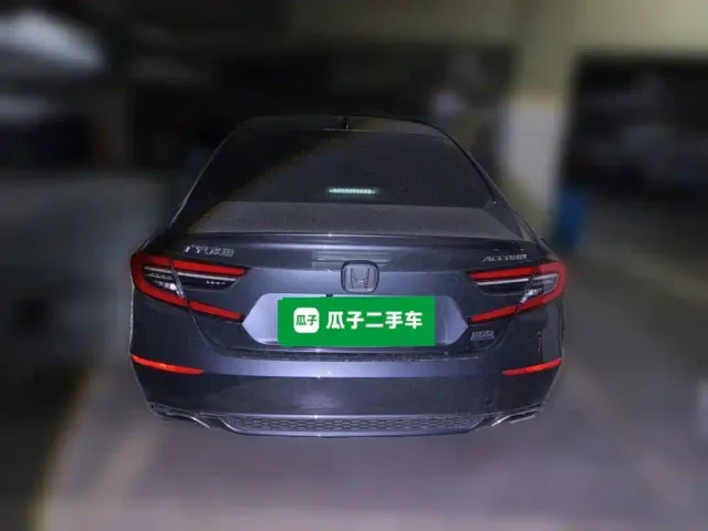 Honda Accord — Фото автомобиля 3