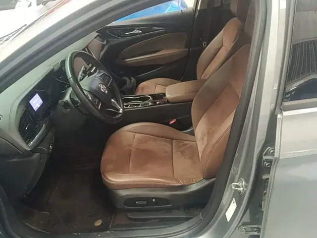 Buick Regal — Фото автомобиля 10