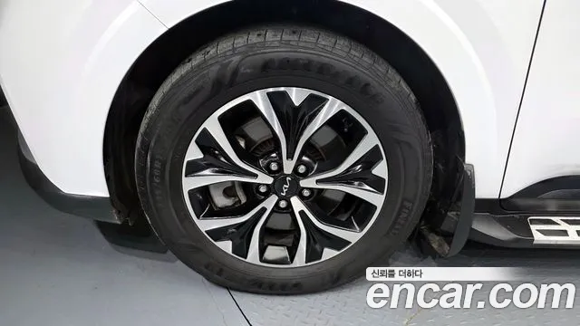 Kia Canival Carnival 4 поколение 9 мест Prestige — Фото автомобиля 5