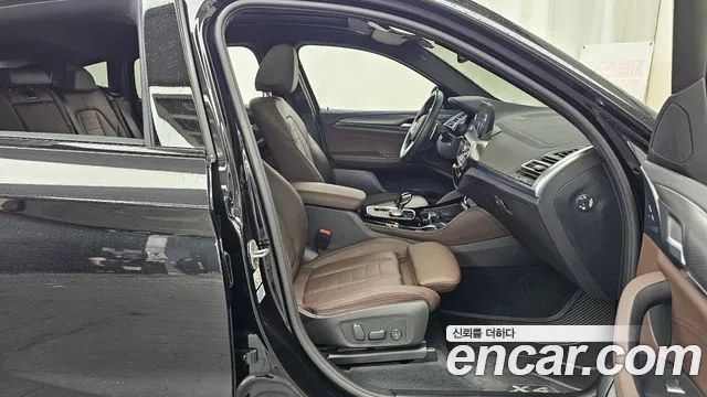 BMW X4 xDrive20i M Sport — Фото автомобиля 25