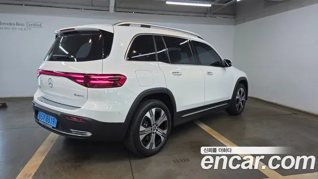 Mercedes-Benz EQB — Фото автомобиля 2