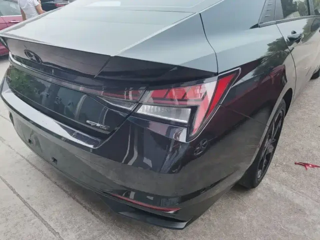 Hyundai Elantra — Фото автомобиля 7