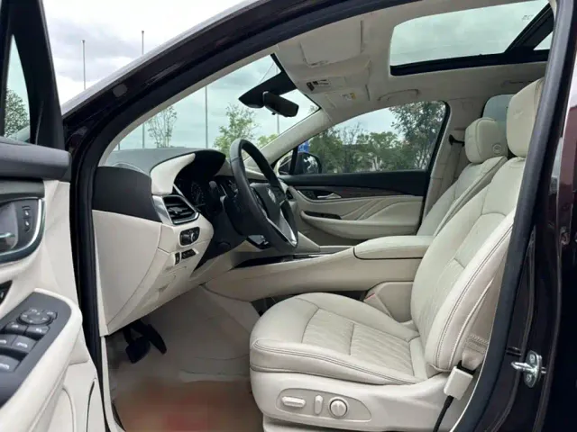 Buick Enclave — Фото автомобиля 18