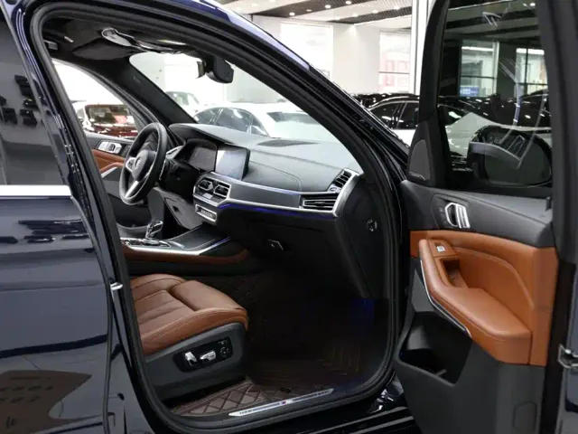 BMW X7 — Фото автомобиля 21