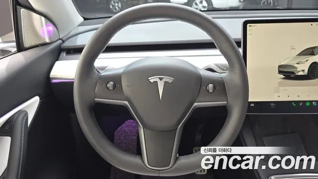 Tesla Model Y — Фото автомобиля 13