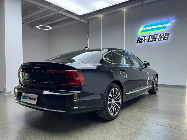 Volvo S90 — Фото автомобиля 6