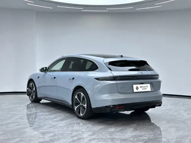 Nio ET5 Touring — Фото автомобиля 6