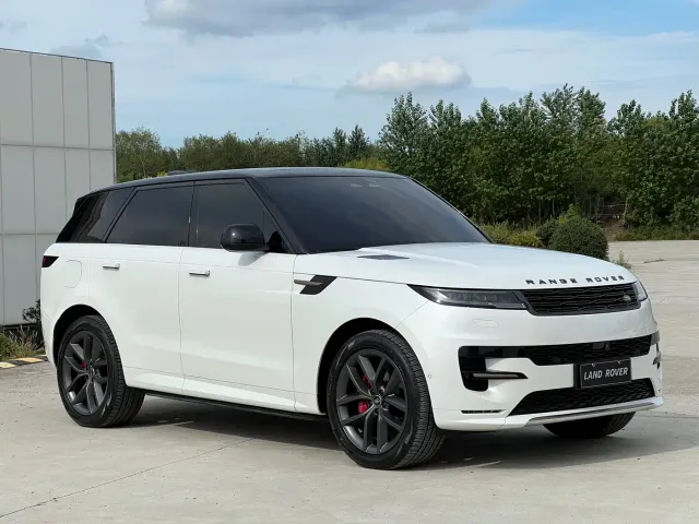 Land Rover Range Rover Sport — Фото автомобиля 3