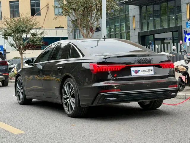 Audi A6L — Фото автомобиля 4