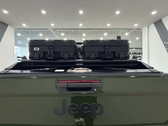 Jeep Gladiator — Фото автомобиля 18