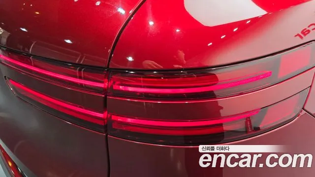 Genesis GV70 Electrified — Фото автомобиля 8