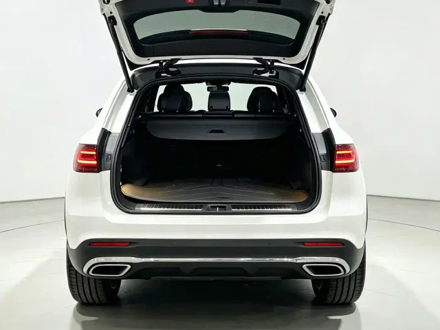 Mercedes-Benz EQE SUV — Фото автомобиля 8