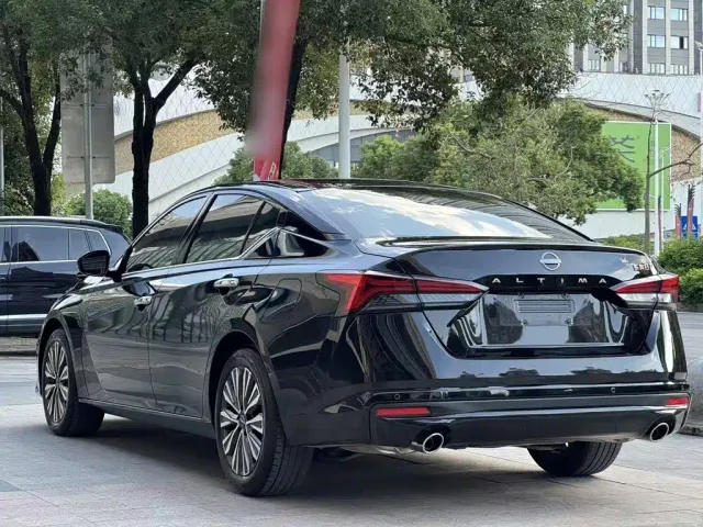Nissan Teana — Фото автомобиля 11