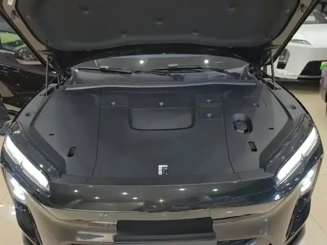 Nio EC6 — Фото автомобиля 19