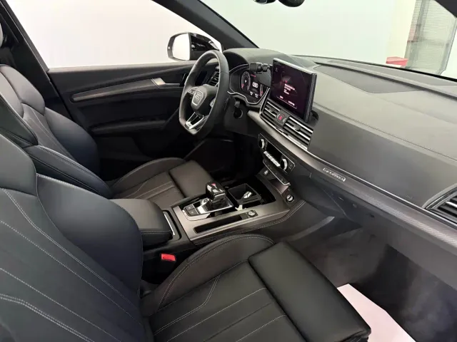 Audi Audi Q5L 2024 Model 40 TFSI Luxury Dynamic — Фото автомобиля 8