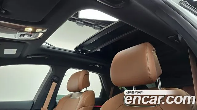 Genesis GV70 2.5T Бензин 2WD — Фото автомобиля 12
