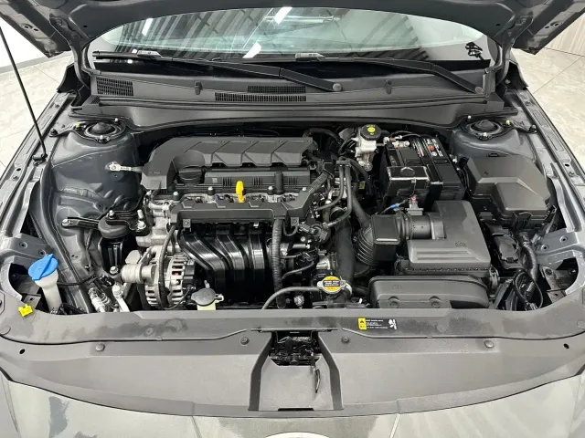 Hyundai Elantra — Фото автомобиля 18
