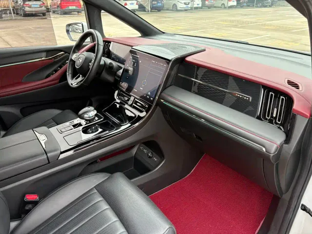 GAC Trumpchi M8 — Фото автомобиля 16