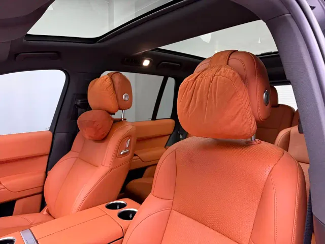 Li Auto L8 — Фото автомобиля 12