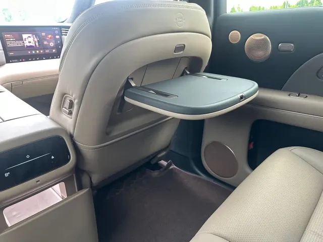 IM Motors LS8 — Фото автомобиля 20