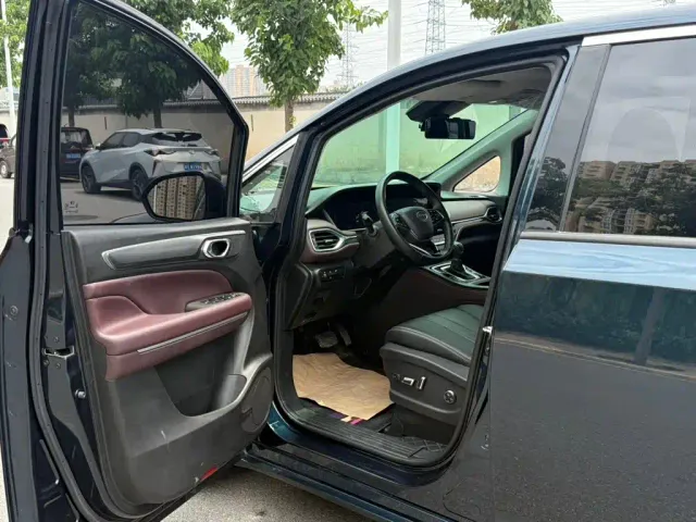 GAC Trumpchi M6 — Фото автомобиля 3