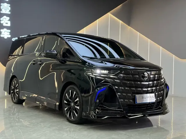 Toyota Alphard — Фото автомобиля 3