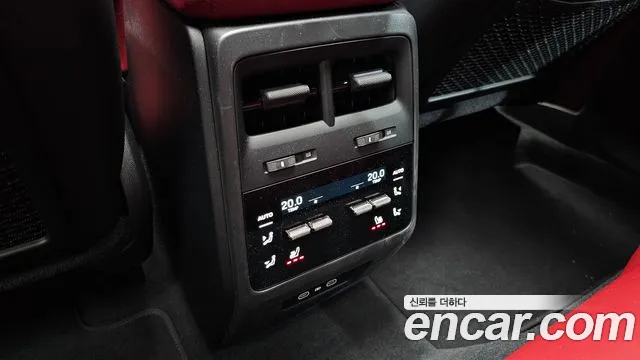 Porsche Macan — Фото автомобиля 19