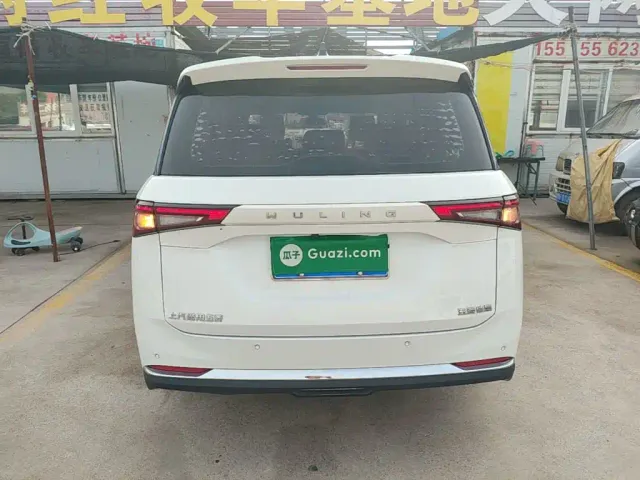 Wuling Jiachen — Фото автомобиля 5