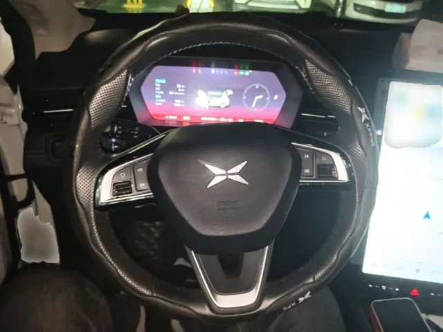 Xpeng G3 — Фото автомобиля 10