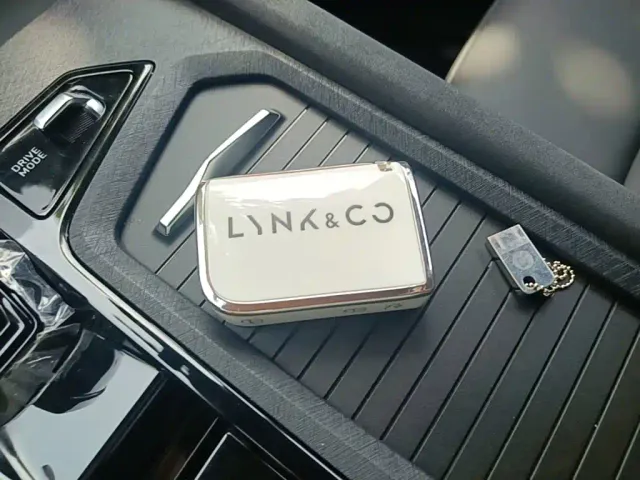 Lynk & Co 03 — Фото автомобиля 17