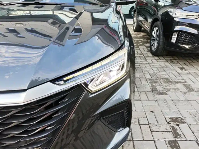Roewe RX5 — Фото автомобиля 23