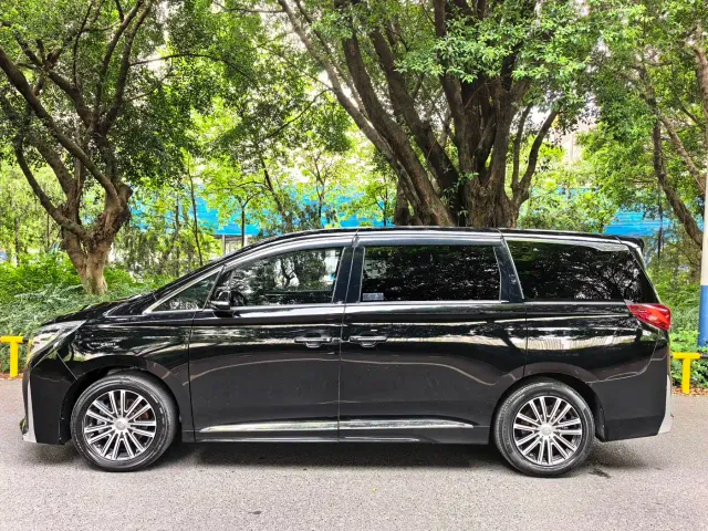 GAC Trumpchi M8 — Фото автомобиля 3